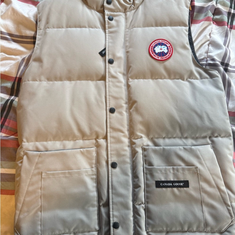 Canada Goose Black and Beige Vest